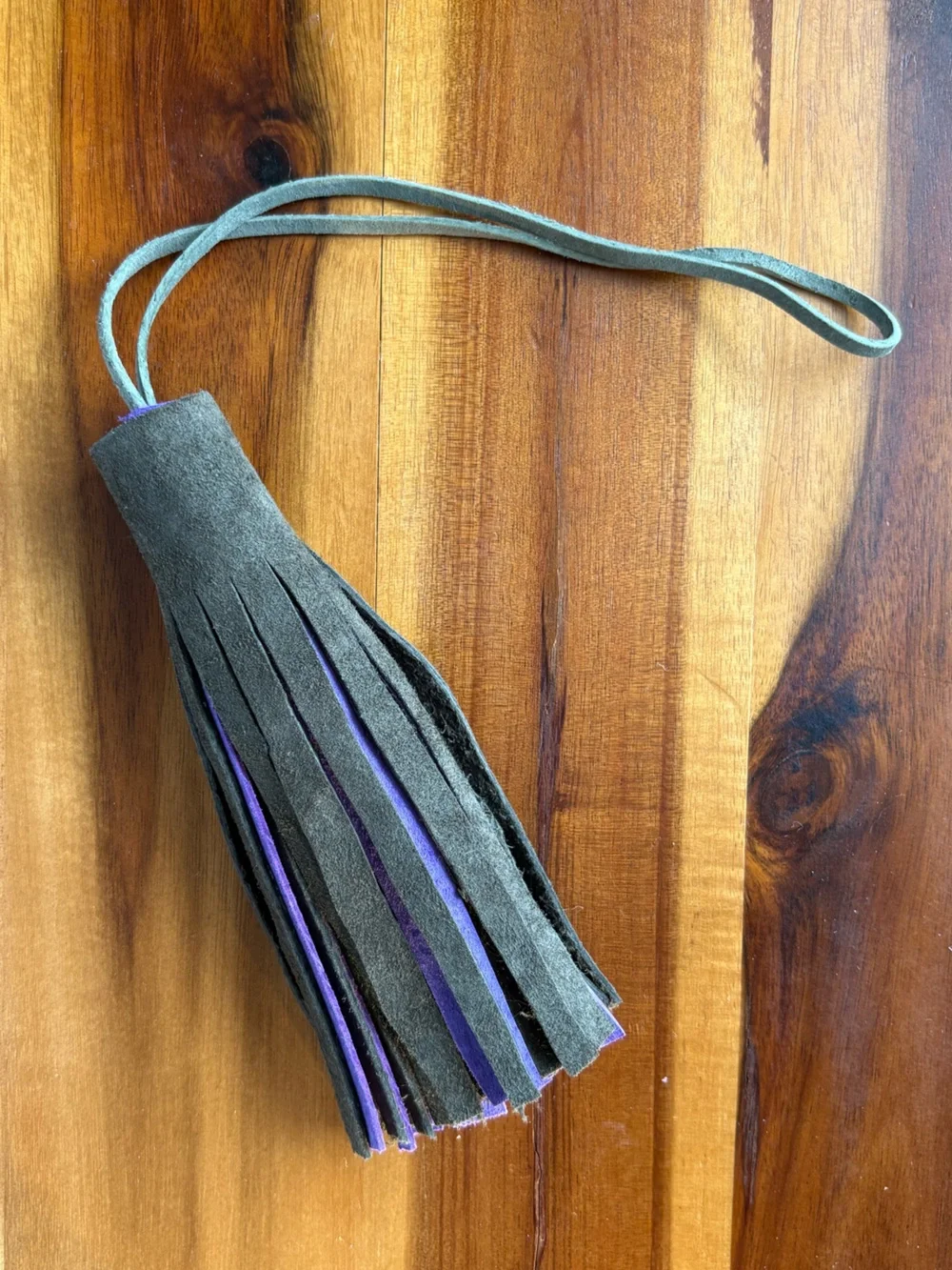 Handmade Leather Card Holder and Tassel Set